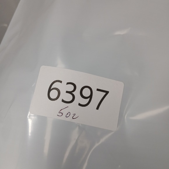 Guess Graphic T-Shirt Men's Small Tan V-Neck Logo Textured Tee - Picture 7 of 7